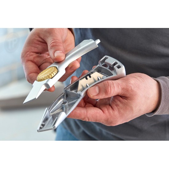 Макетен нож STANLEY с кобур и резервни остриета