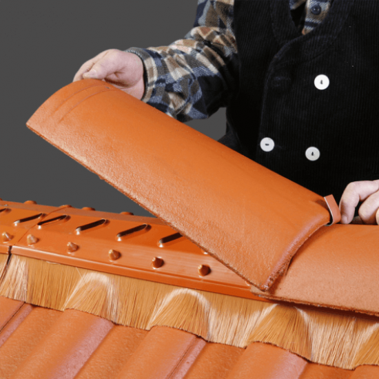 Вентилационен билен елемент с четки